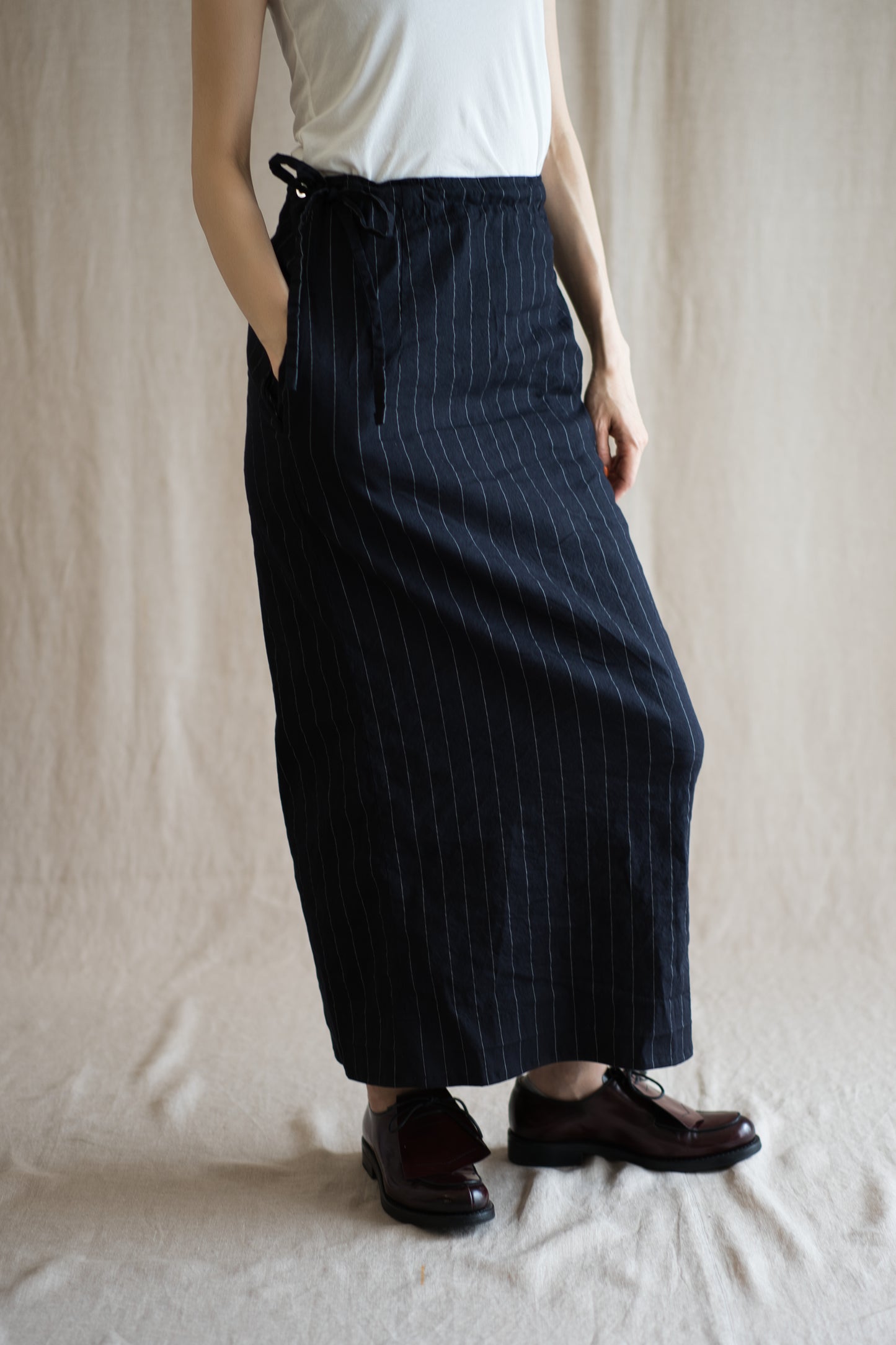 Linen Rayon Pinstripes Skirt/Midnight Navy(White Pins)