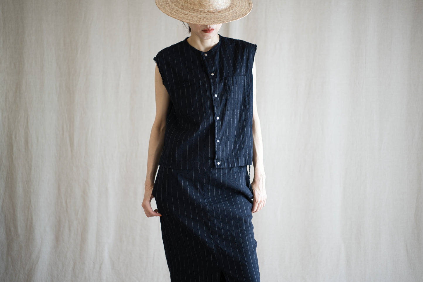 Linen Rayon Pinstripes Sleeveless/Midnight Navy(White Pins)
