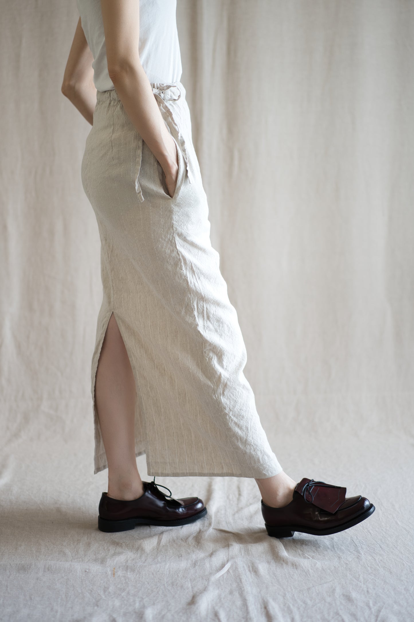 Linen Rayon Pinstripes Skirt/Ecru(White Pins)