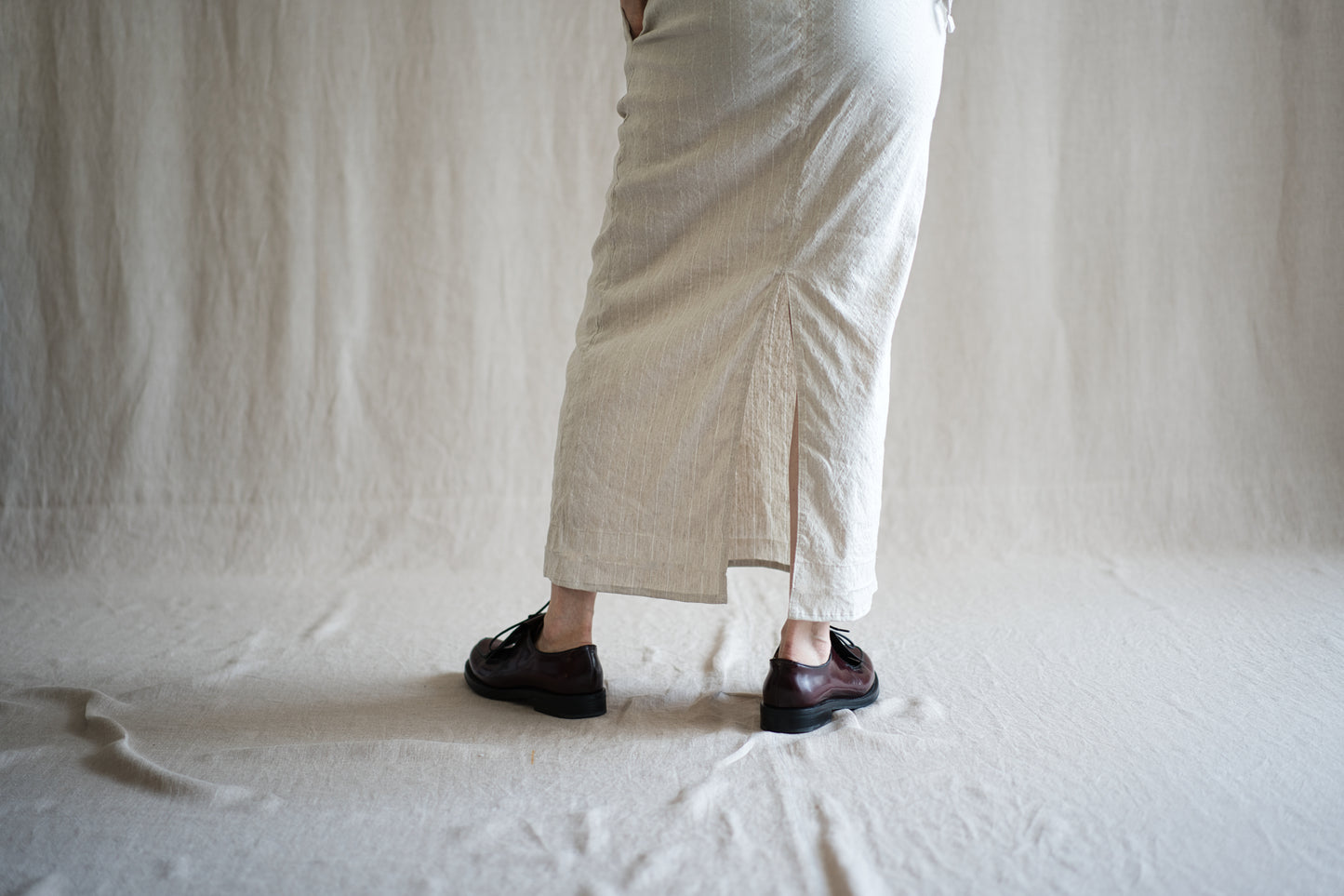 Linen Rayon Pinstripes Skirt/Ecru(White Pins)