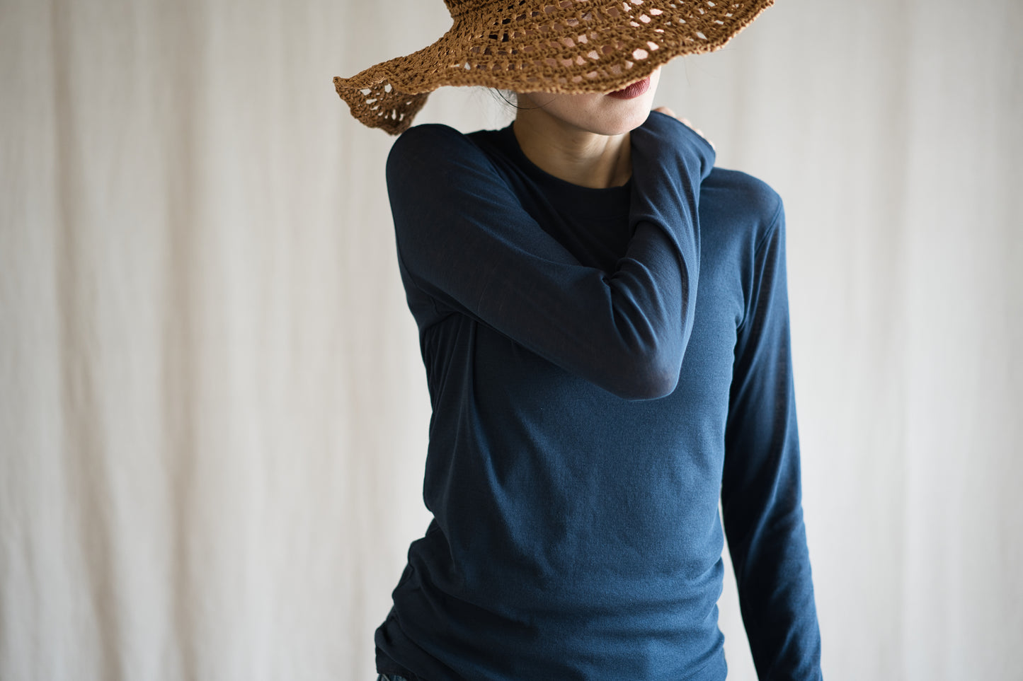 シアーリブクルーロングT/Sheer Rib Crewneck Long-Sleeved T/Gray Navy