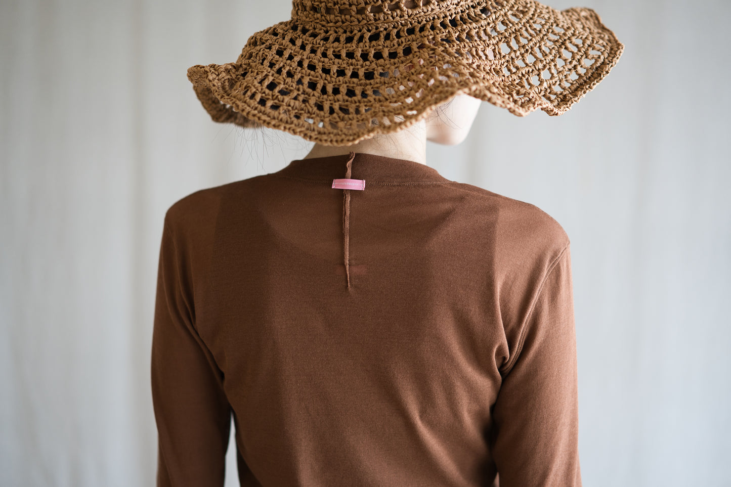 シアーリブクルーロングT/Sheer Rib Crewneck Long-Sleeved T/Rich Camel