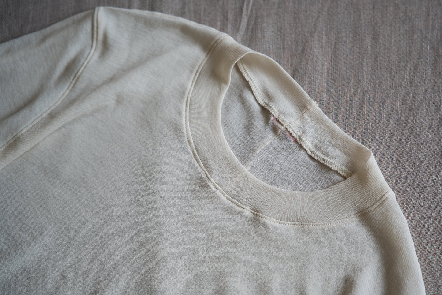 シアーリブクルーロングT/Sheer Rib Crewneck Long-Sleeved T/White Chalk