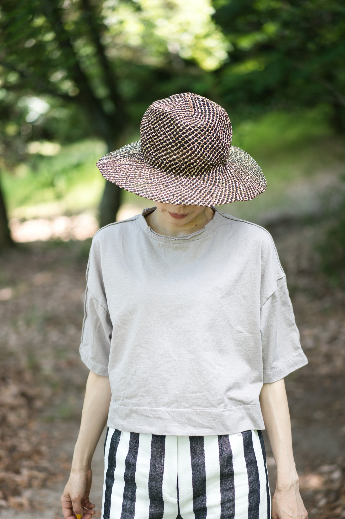 クロップドTシャツ/Cropped T-shirt/Sand gray