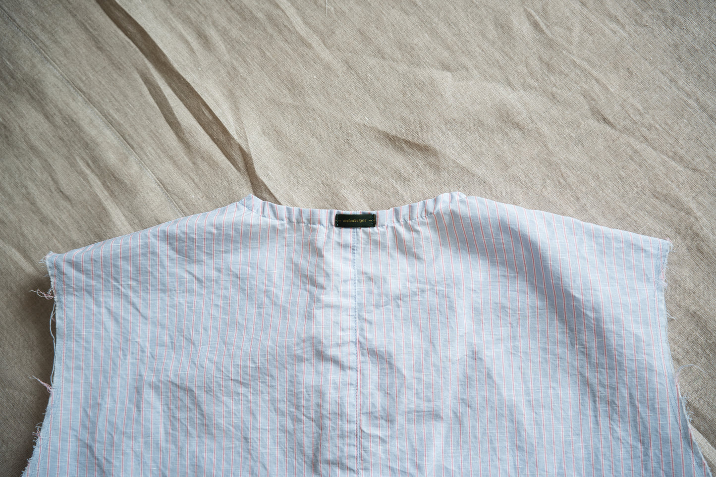 Italy Cotton Linen Sleeveless Top//Light blue × Pink stripe