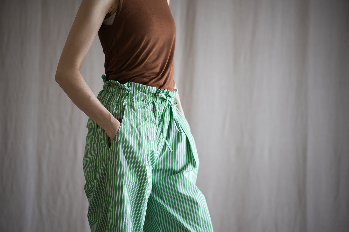 GIZA/SUPIMAワンタックイージーパンツ / GIZA/SUPIMA One-Tuck Pants / Green Stripe