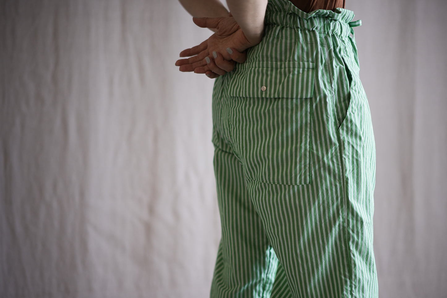 GIZA/SUPIMAワンタックイージーパンツ / GIZA/SUPIMA One-Tuck Pants / Green Stripe