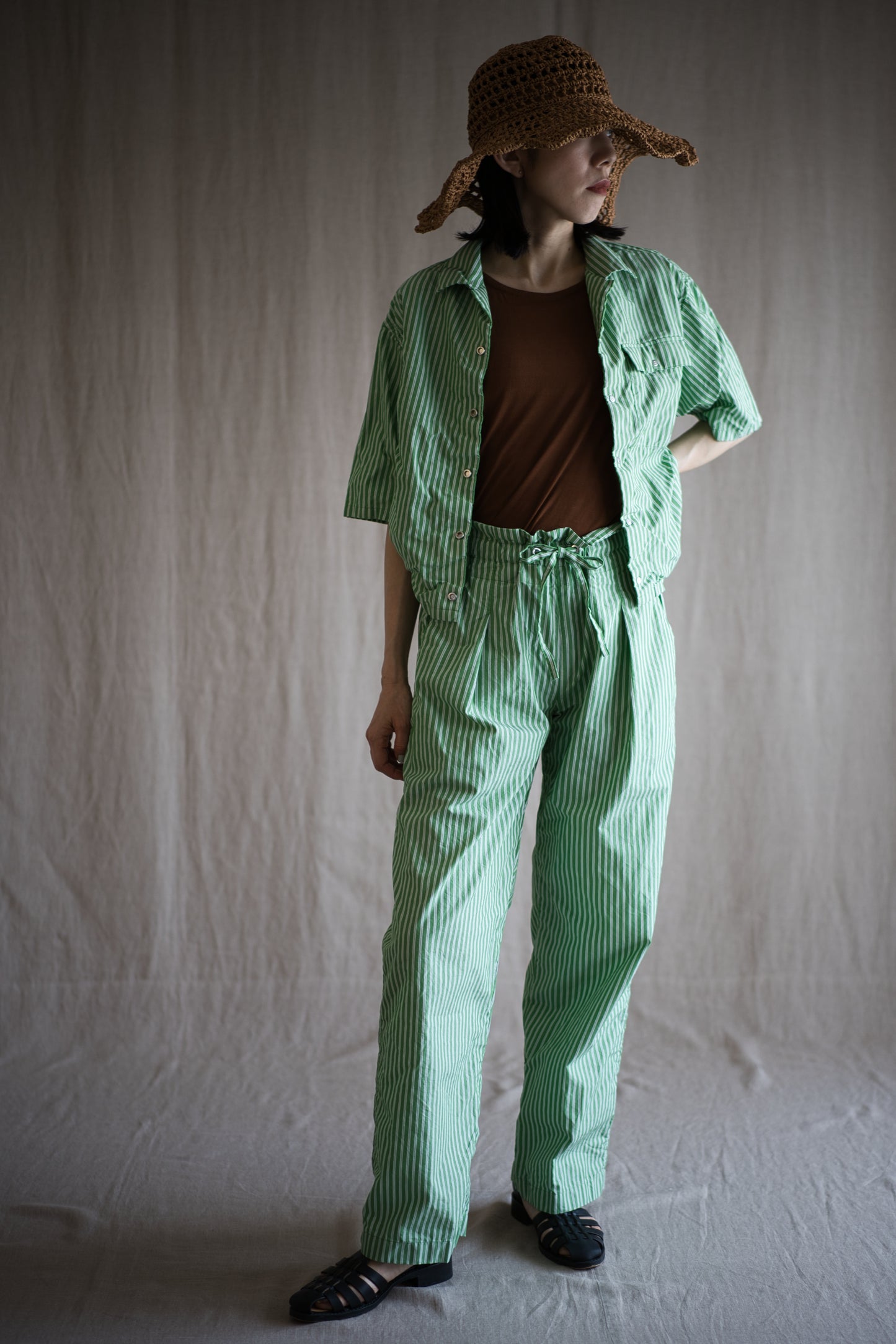 GIZA/SUPIMAワンタックイージーパンツ / GIZA/SUPIMA One-Tuck Pants / Green Stripe