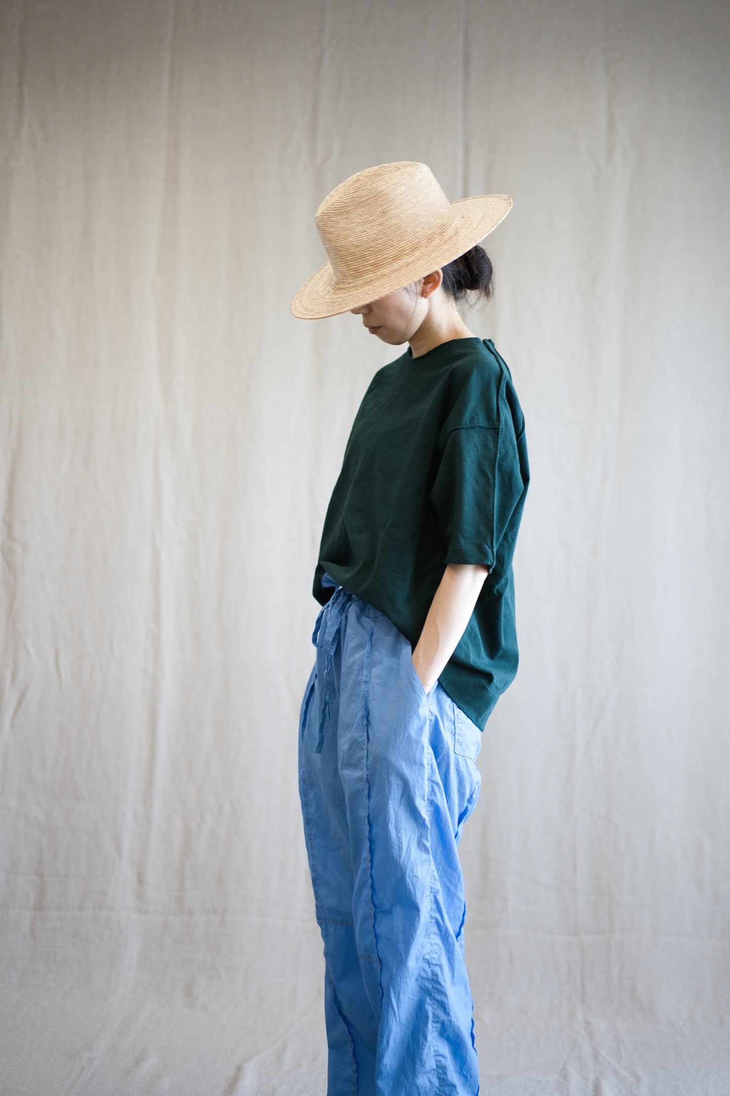 100番手タイプライターイージーパンツ/Superfine cotton loose-fitting pants/Royal blue