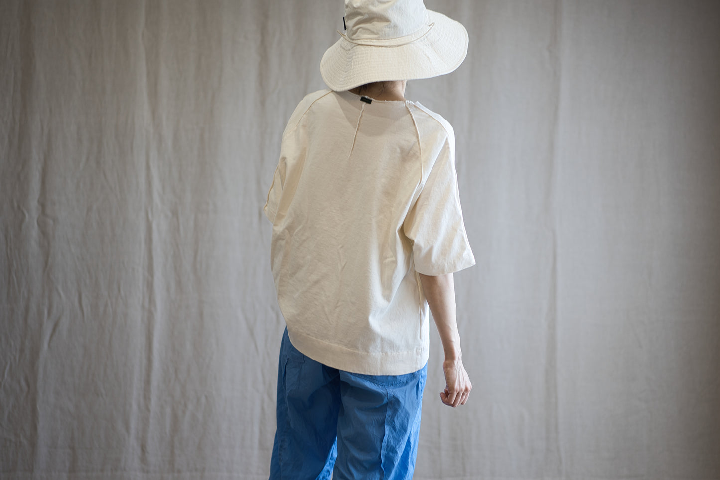 度詰め天竺カットソー/Tight tension cut and sewn/White chalk