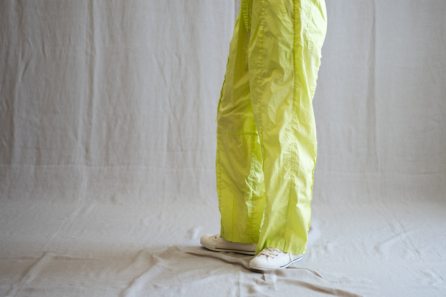 100番手タイプライターイージーパンツ/Superfine cotton loose-fitting pants/Lime green