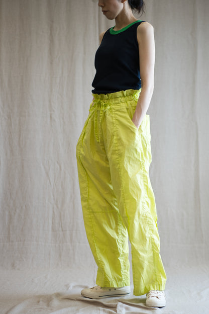 100番手タイプライターイージーパンツ/Superfine cotton loose-fitting pants/Lime green