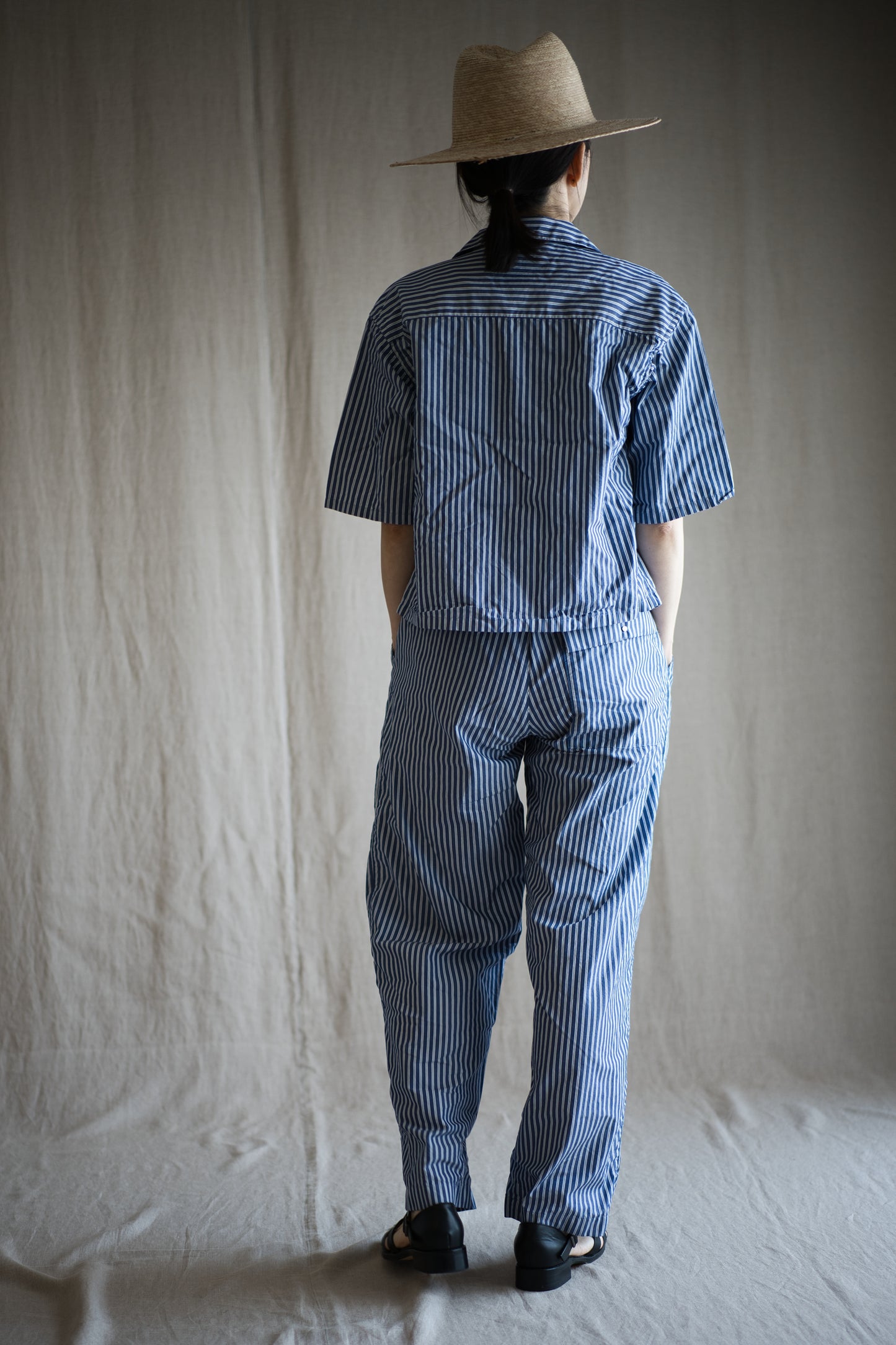 GIZA/SUPIMAワンタックイージーパンツ / GIZA/SUPIMA One-Tuck Pants / Blue Stripe