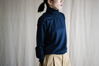 Milled Wool Out-seam Turtleneck/Night Navy