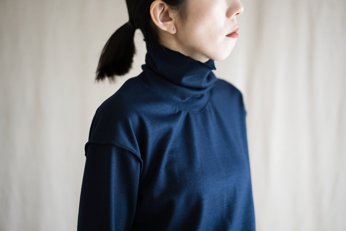 Milled Wool Out-seam Turtleneck/Night Navy