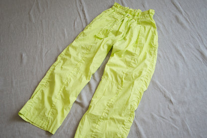 100番手タイプライターイージーパンツ/Superfine cotton loose-fitting pants/Lime green