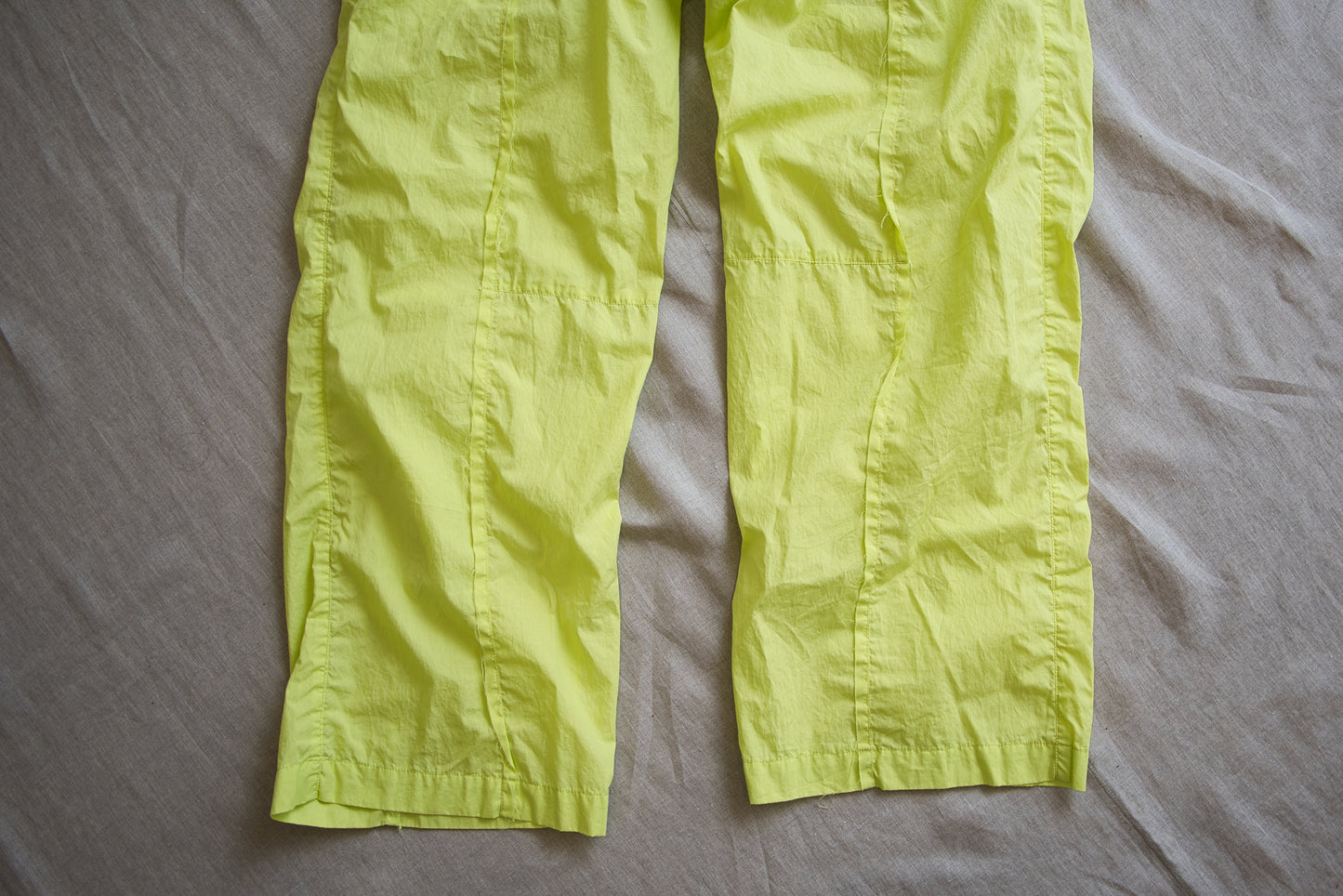 100番手タイプライターイージーパンツ/Superfine cotton loose-fitting pants/Lime green