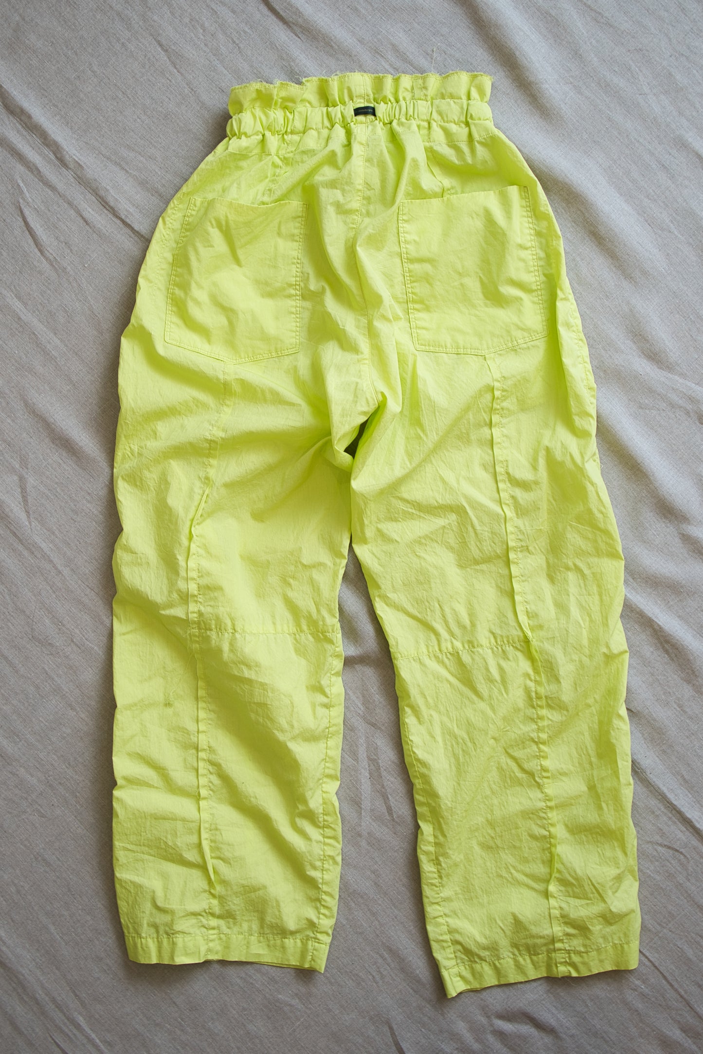 100番手タイプライターイージーパンツ/Superfine cotton loose-fitting pants/Lime green