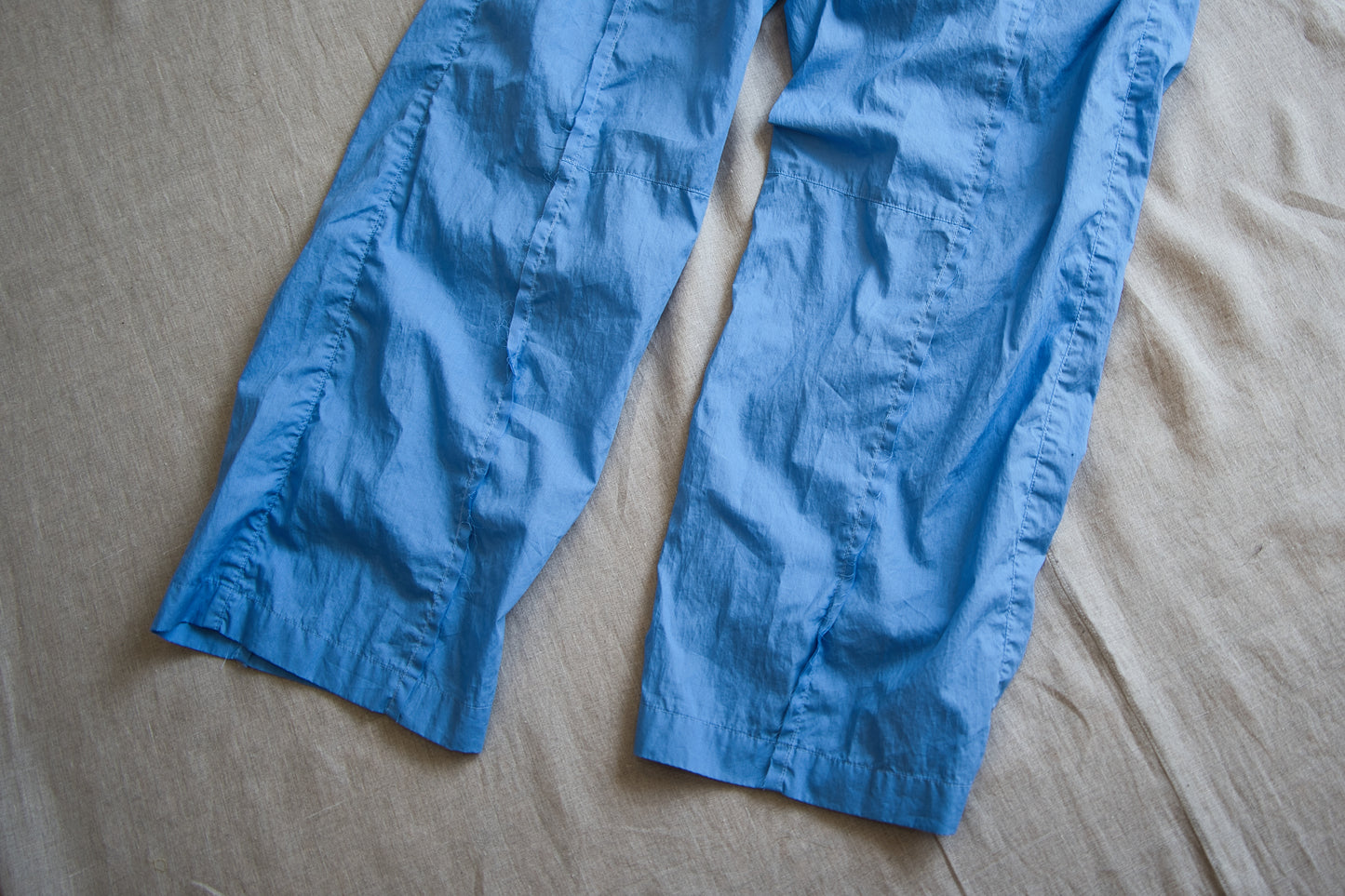 100番手タイプライターイージーパンツ/Superfine cotton loose-fitting pants/Royal blue