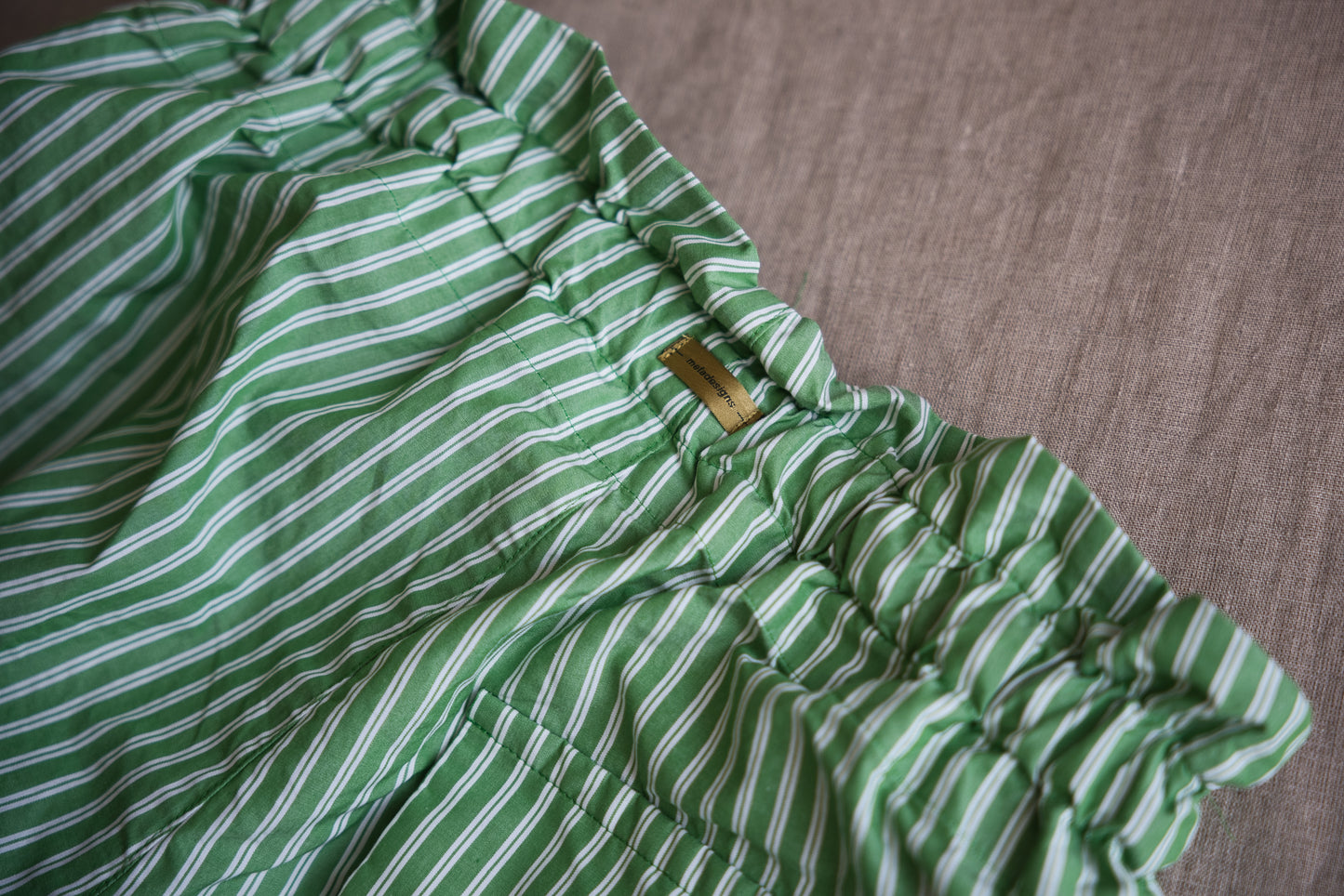 GIZA/SUPIMAワンタックイージーパンツ / GIZA/SUPIMA One-Tuck Pants / Green Stripe