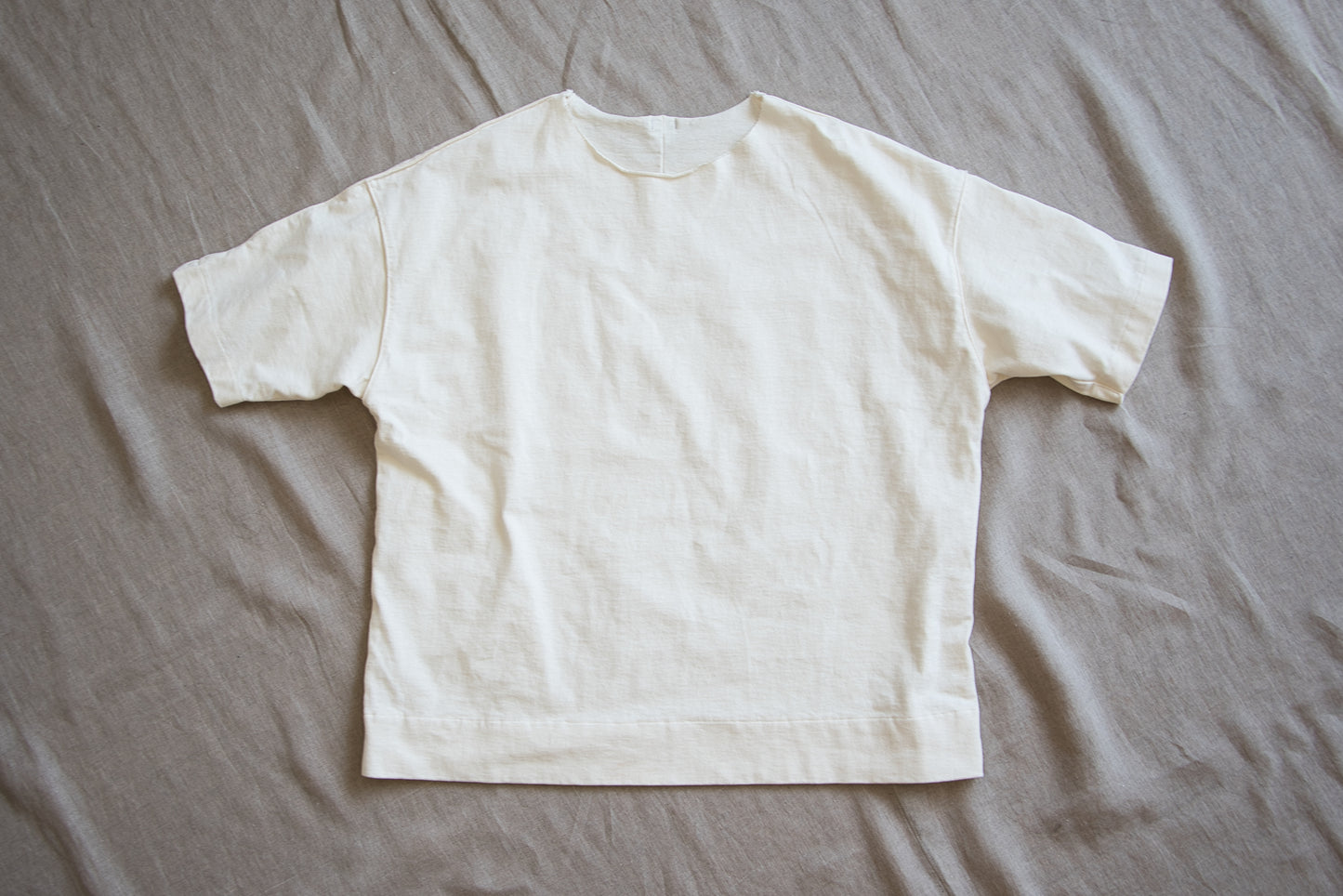 度詰め天竺カットソー/Tight tension cut and sewn/White chalk