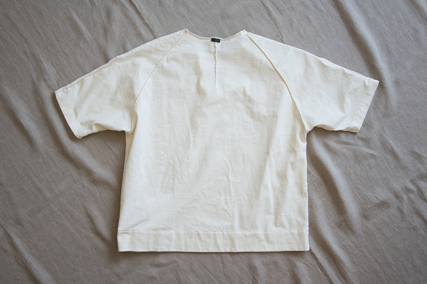 度詰め天竺カットソー/Tight tension cut and sewn/White chalk