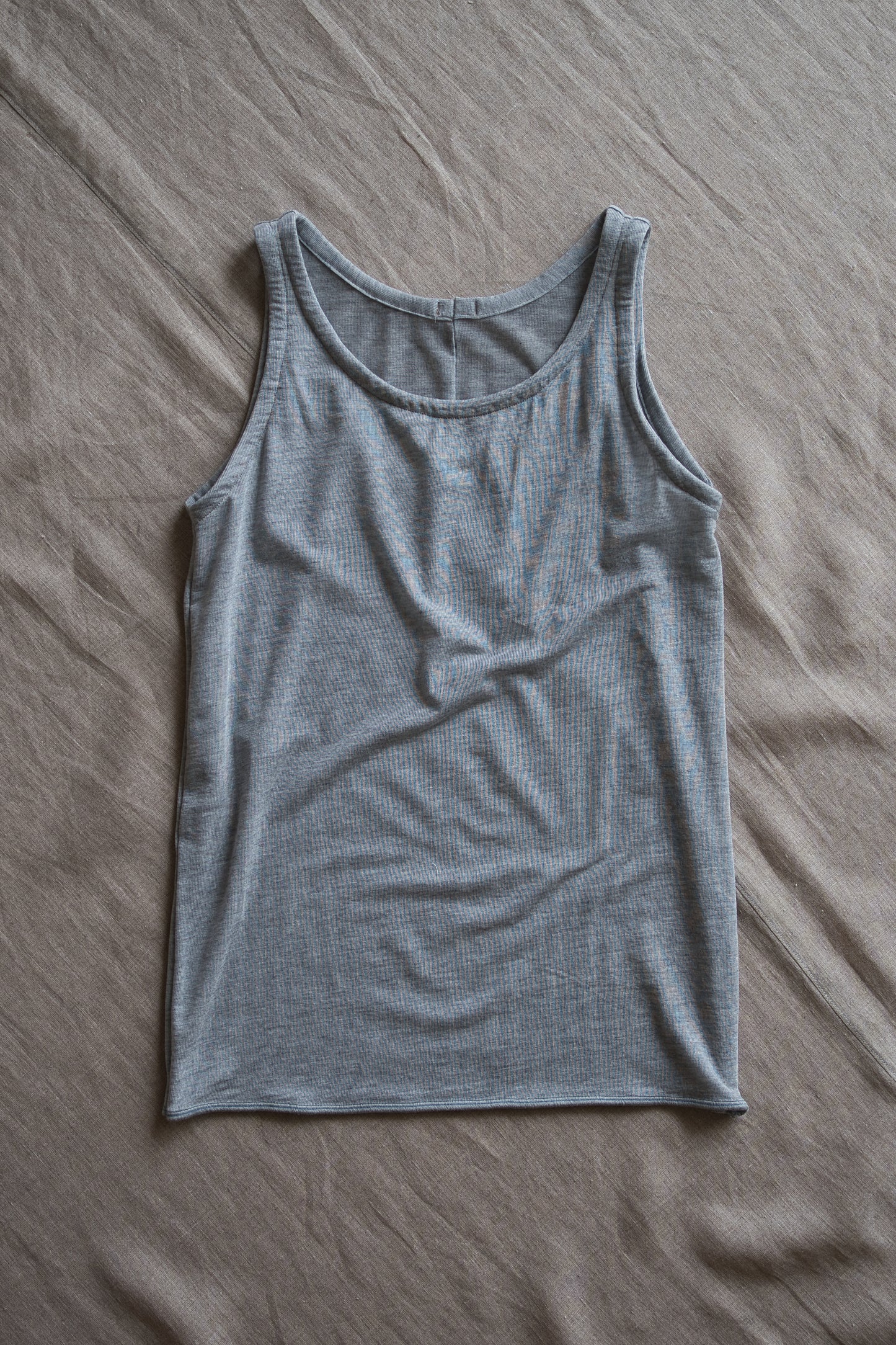 カシミアシルク テンセルタンクトップ / Cashmere Silk Tencel Tank-Top / Light Gray