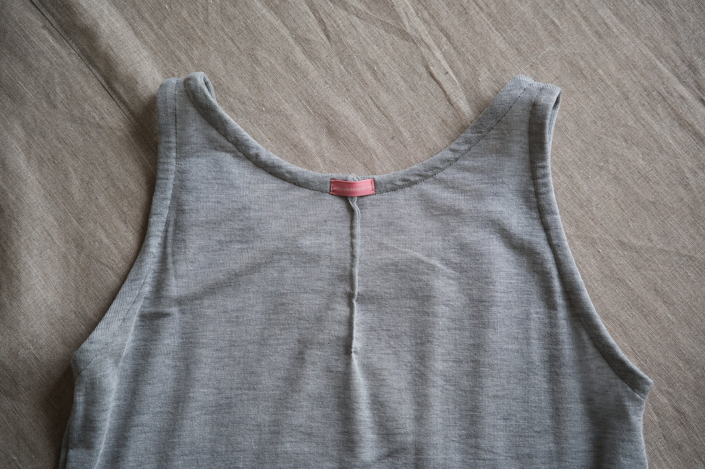 カシミアシルク テンセルタンクトップ / Cashmere Silk Tencel Tank-Top / Light Gray