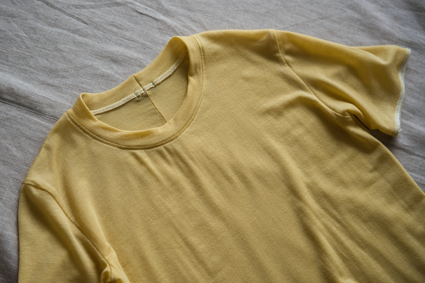 カシミアシルク テンセルTシャツ / Cashmere Silk Tencel T-shirt / Gold Yellow