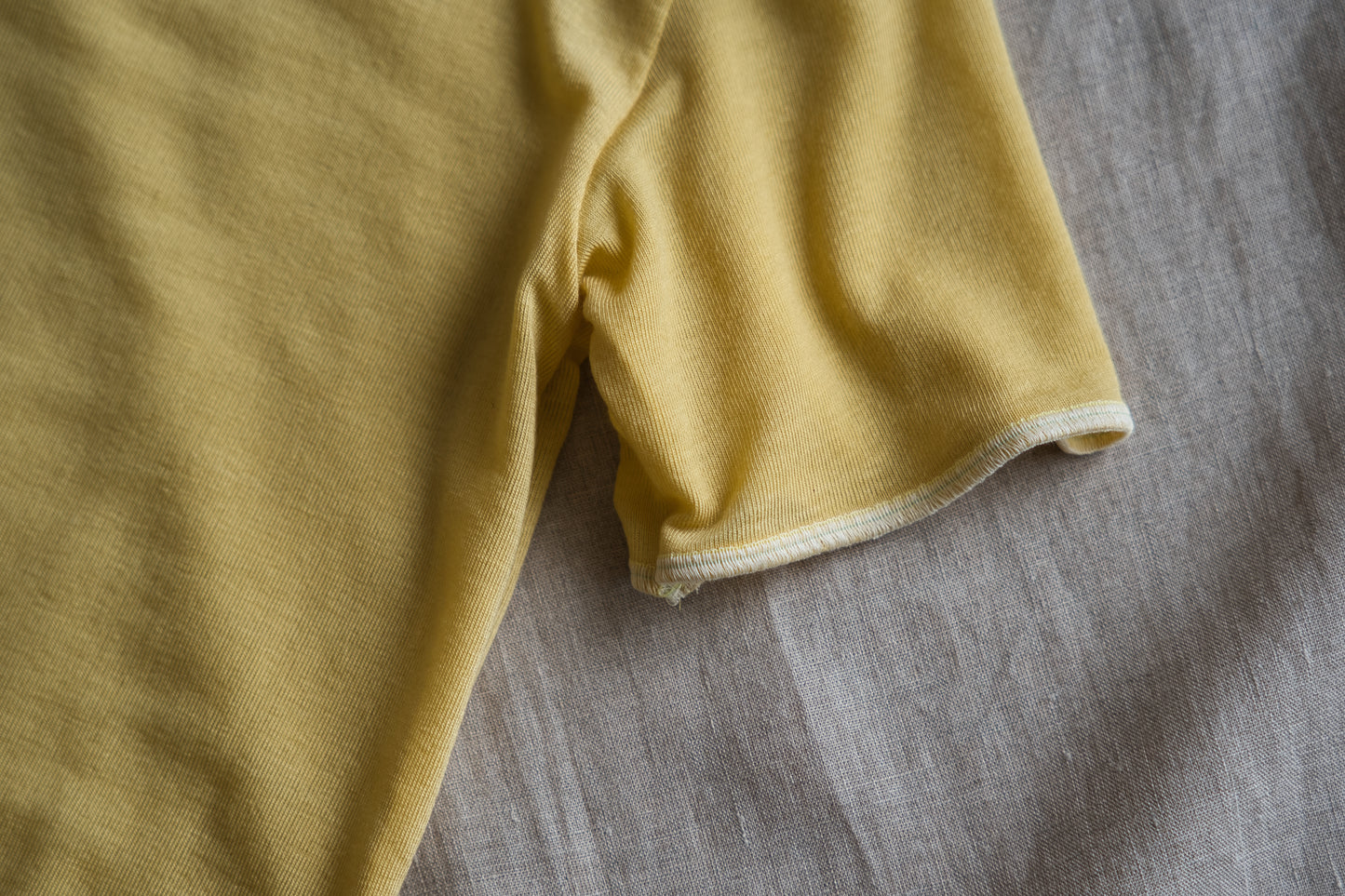 カシミアシルク テンセルTシャツ / Cashmere Silk Tencel T-shirt / Gold Yellow