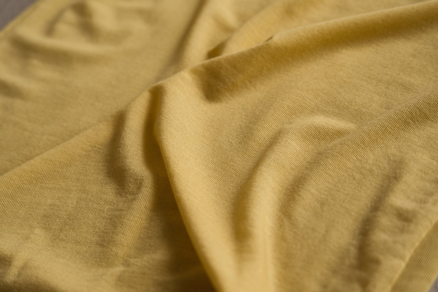 カシミアシルク テンセルTシャツ / Cashmere Silk Tencel T-shirt / Gold Yellow