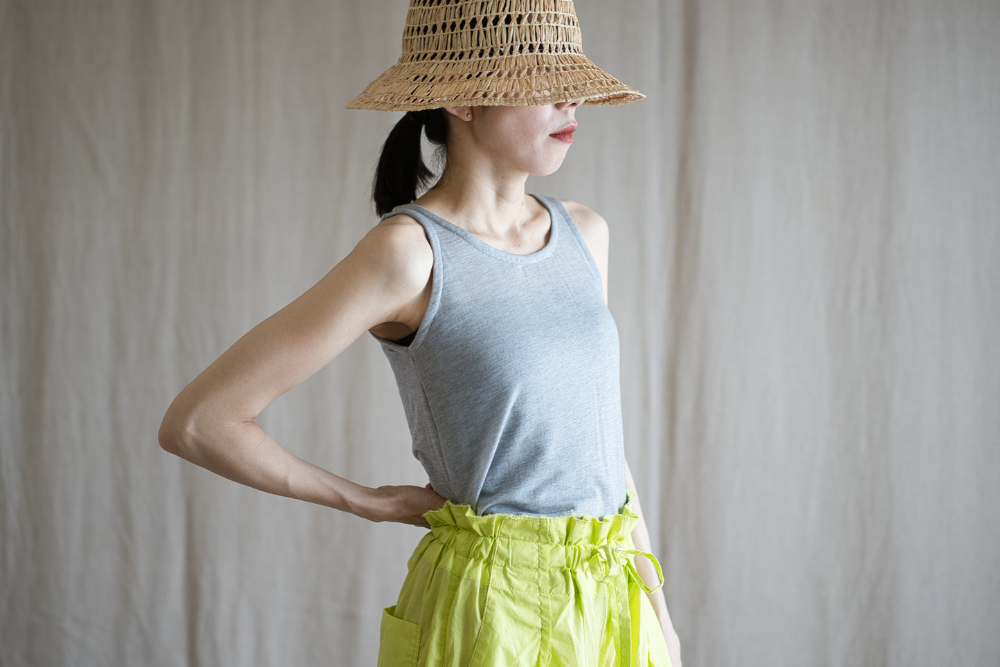 カシミアシルク テンセルタンクトップ / Cashmere Silk Tencel Tank-Top / Light Gray