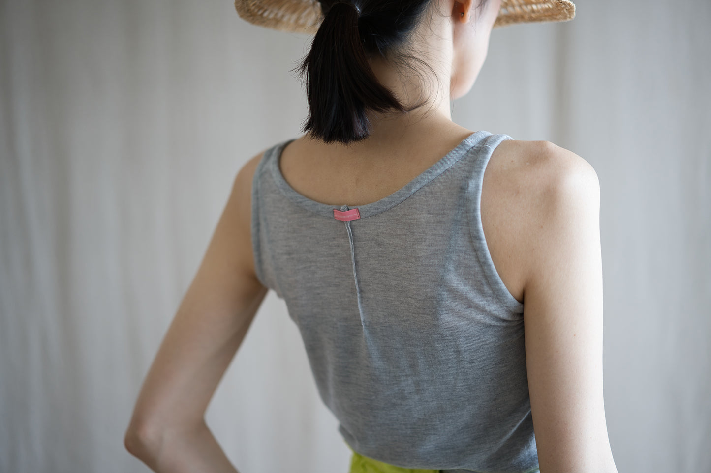 カシミアシルク テンセルタンクトップ / Cashmere Silk Tencel Tank-Top / Light Gray