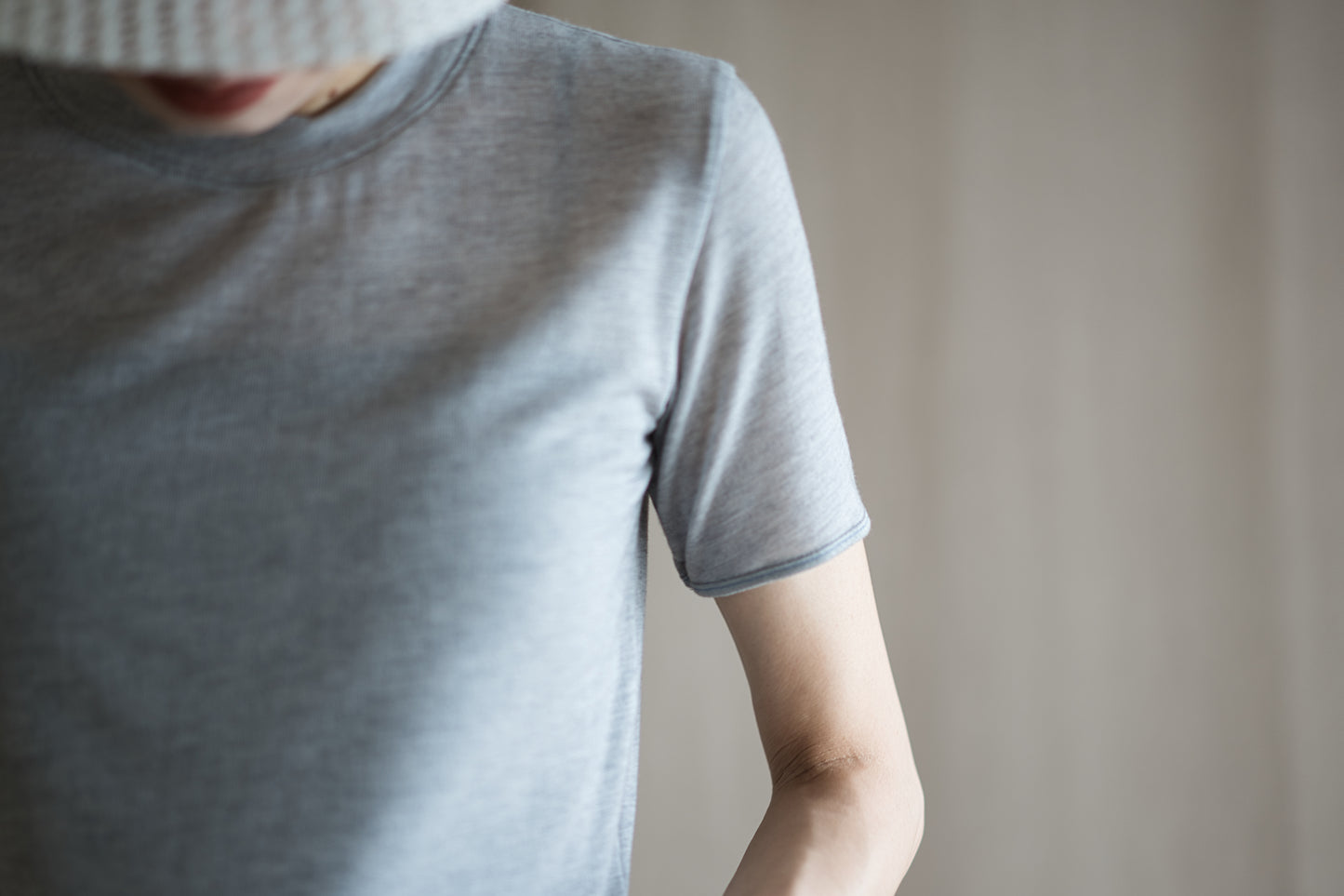 カシミアシルク テンセルTシャツ / Cashmere Silk Tencel T-shirt / Light Gray