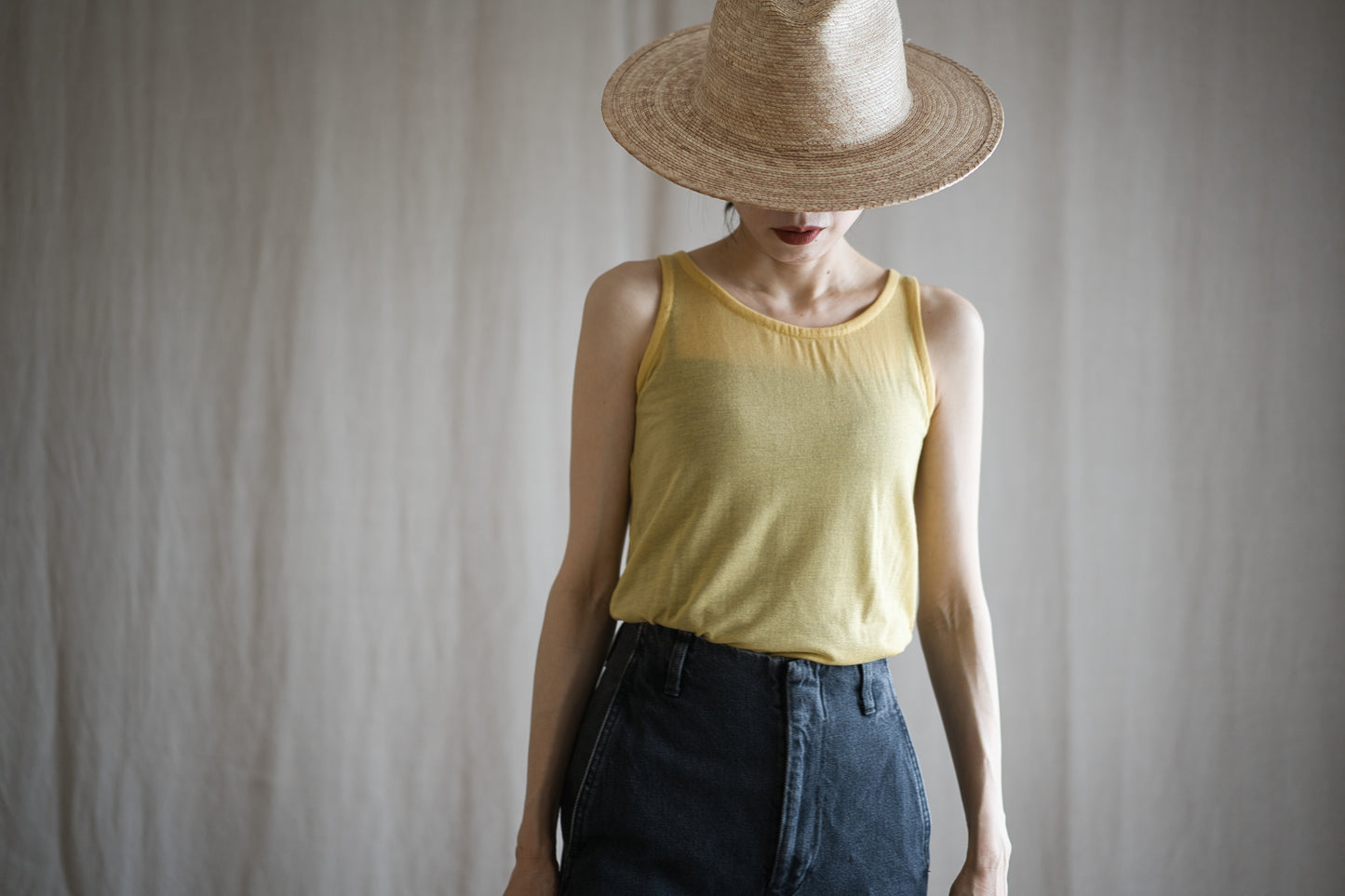 カシミアシルク テンセルタンクトップ / Cashmere Silk Tencel Tank-Top / Gold Yellow