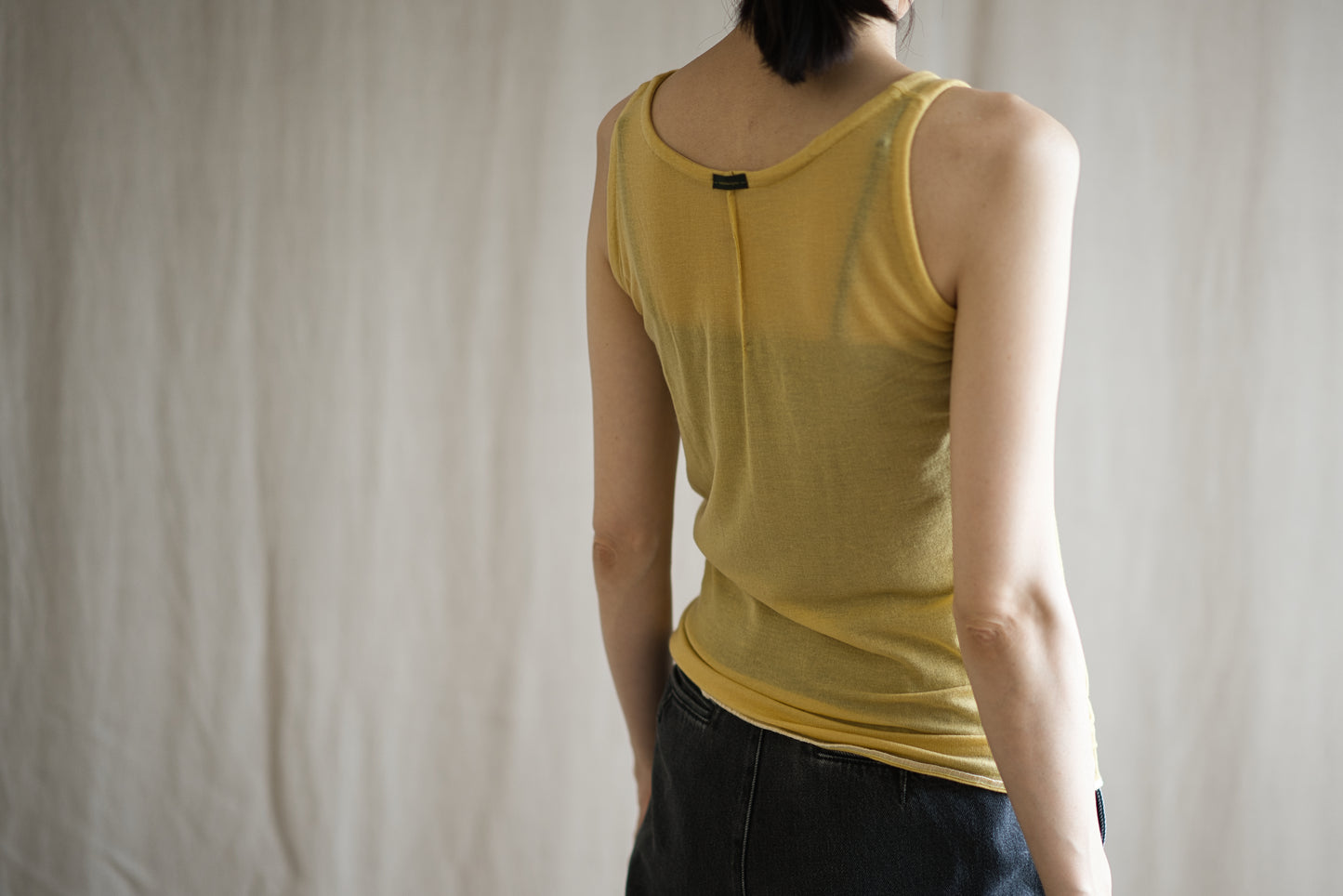 カシミアシルク テンセルタンクトップ / Cashmere Silk Tencel Tank-Top / Gold Yellow