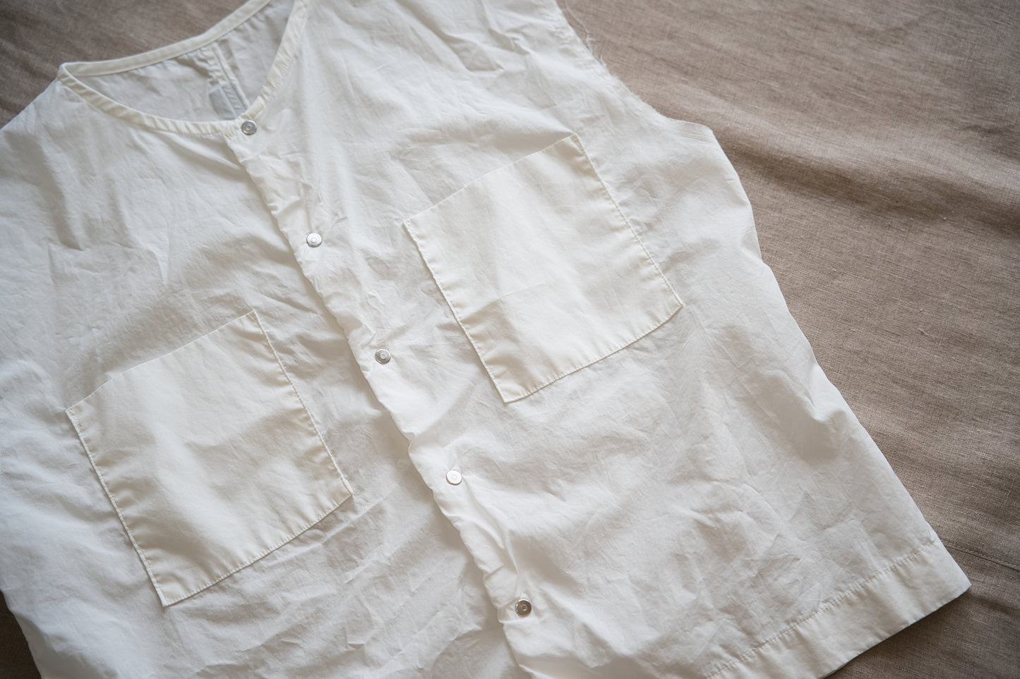 100番手タイプライターノースリーブ/Superfine cotton Sleeveless Top/Off-white
