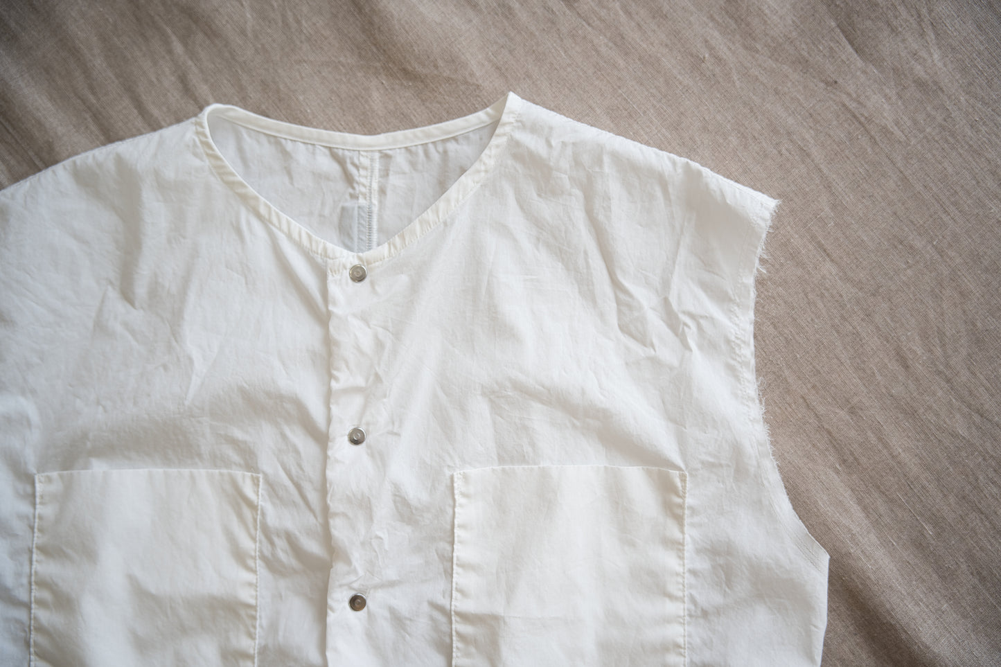100番手タイプライターノースリーブ/Superfine cotton Sleeveless Top/Off-white