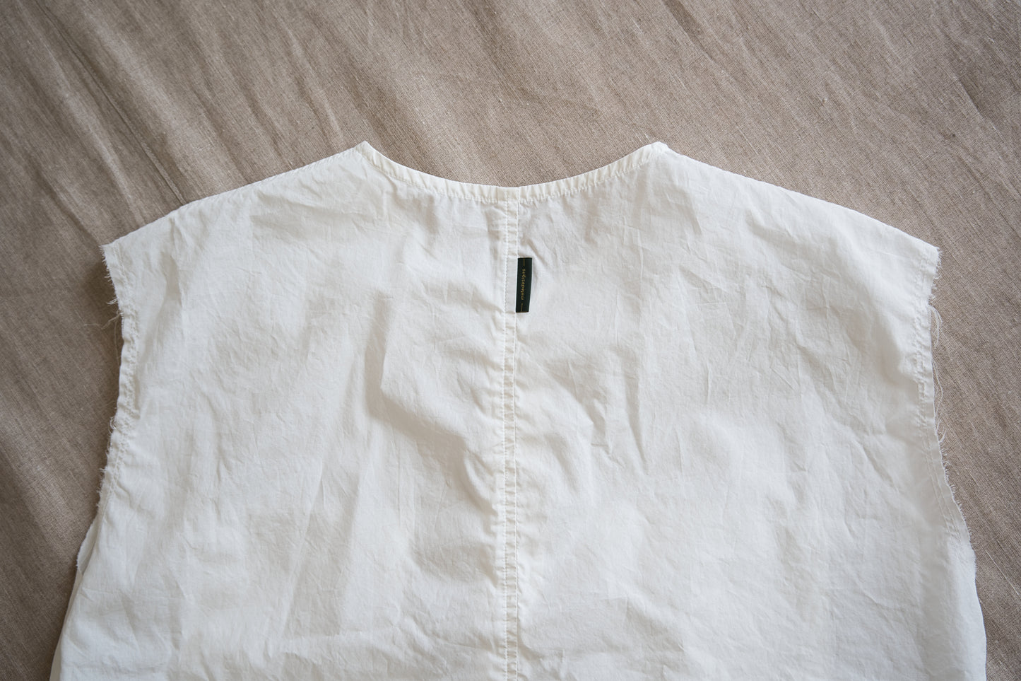 100番手タイプライターノースリーブ/Superfine cotton Sleeveless Top/Off-white