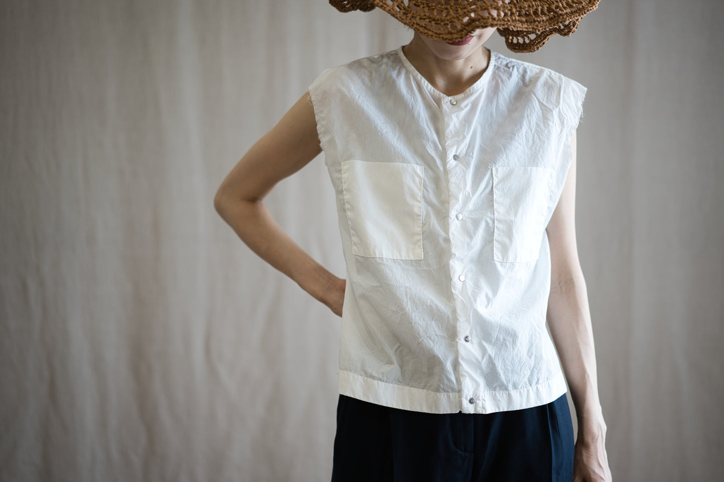 100番手タイプライターノースリーブ/Superfine cotton Sleeveless Top/Off-white