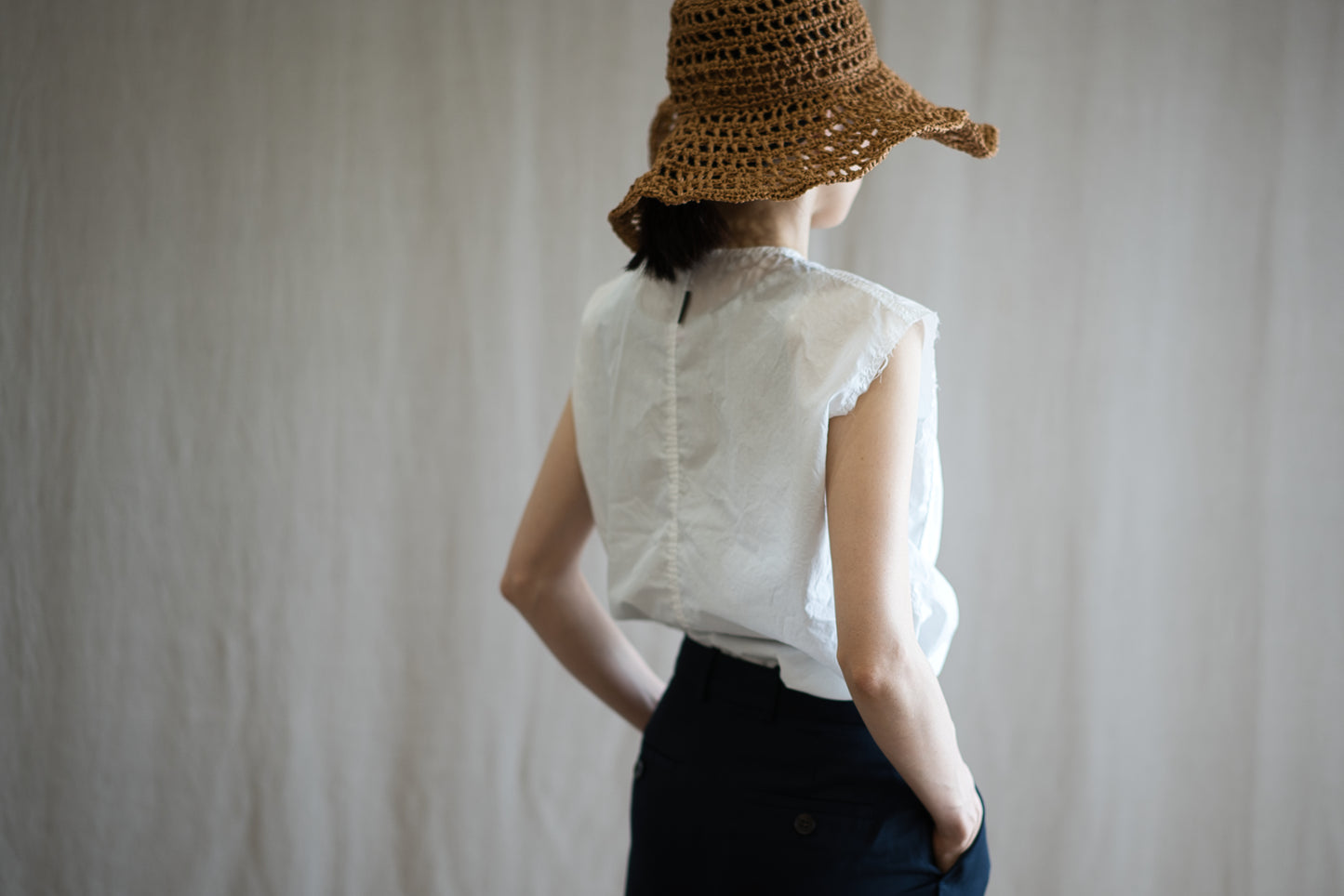 100番手タイプライターノースリーブ/Superfine cotton Sleeveless Top/Off-white