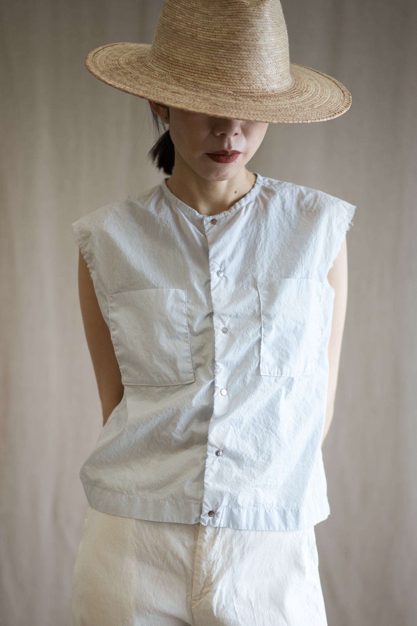 100番手タイプライターノースリーブ/Superfine cotton Sleeveless Top/Pale Light Blue